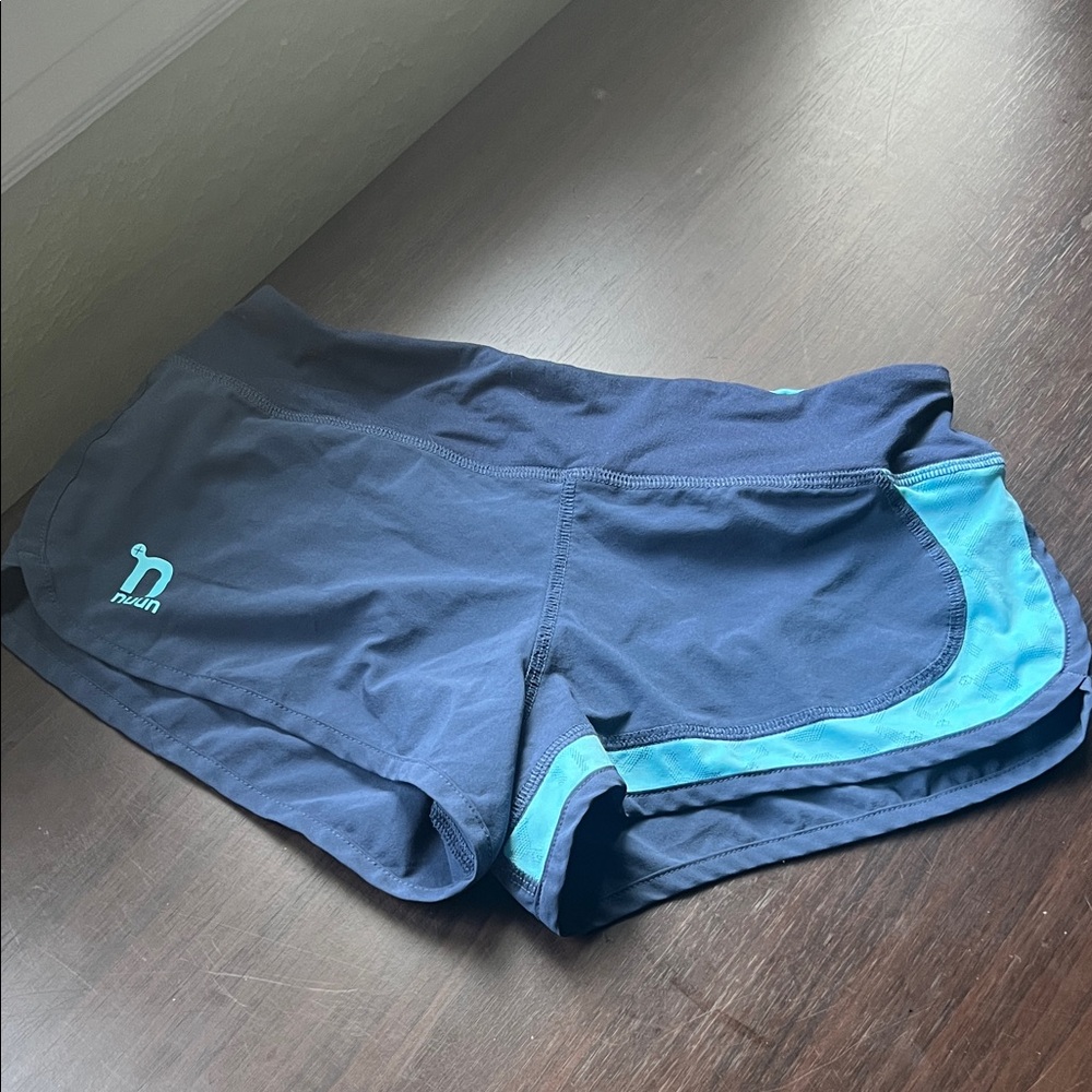 Rabbit running x nuun small shorts